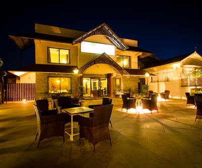 One Earth Royale Boutique Hotel